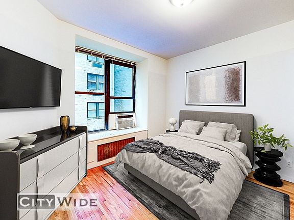 2nd image of 117 W 58th St APT 3C