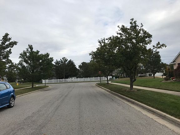 5th image of 2315 Charleston Ct SE