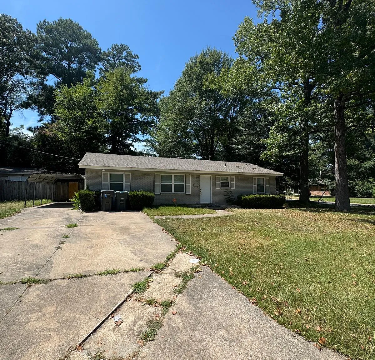 3 bed, 1152 sqft, $1,350 — Photo 2