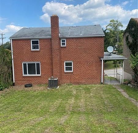 2nd image of 1002 Hartman St