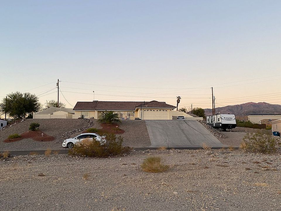 1st image of 4011 Tropicaire Dr