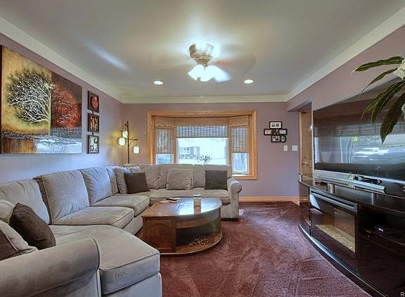 4th image of 39243 Prentiss St