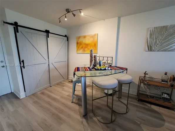 9320 Fontainebleau Blvd APT 510, Miami, FL 33172