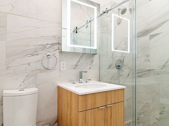 5th image of 333 Warren St #1
