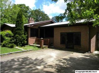 1202 Hickory St, Albertville, AL 35950