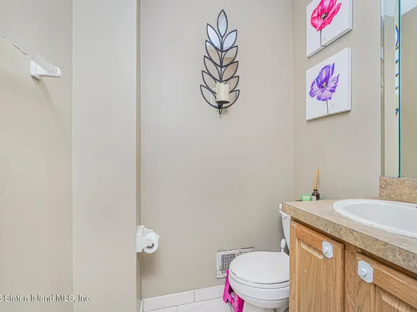 62 Lyceum Court image 5 of 14