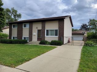 125 E Schubert Ave, Glendale Heights, IL