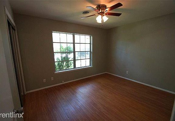 4th image of 5204 Robinsdale Ln