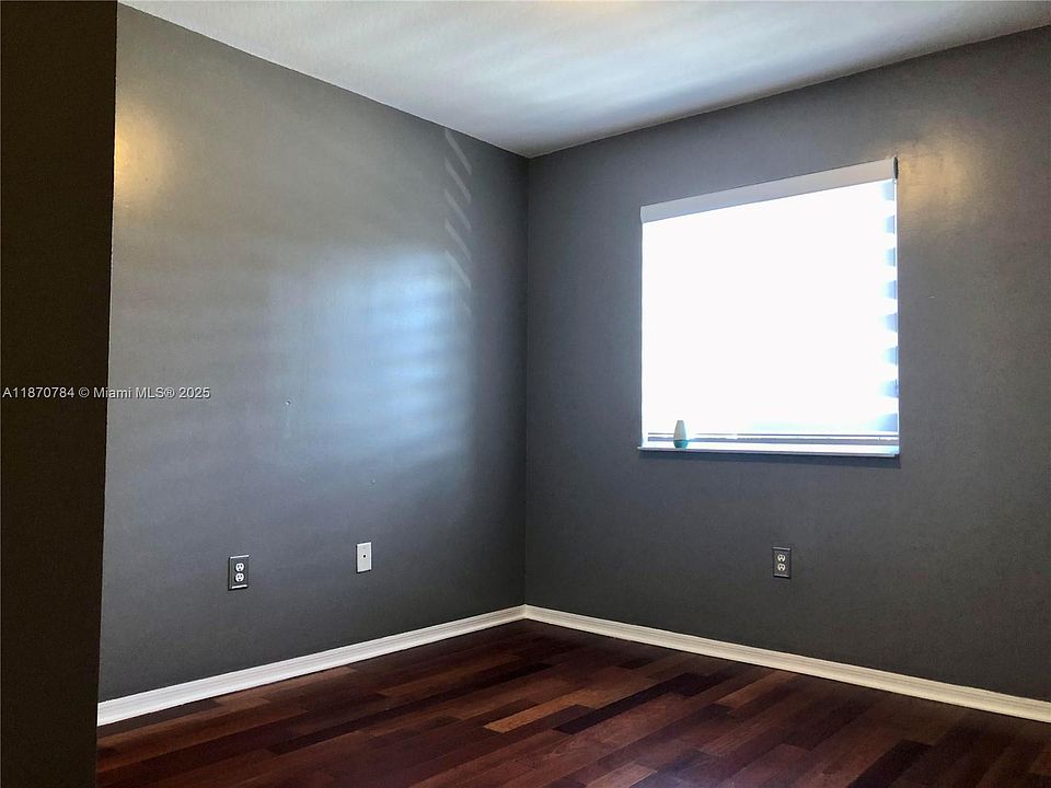 1st image of 3036 SE 15th Ave Unit 3036
