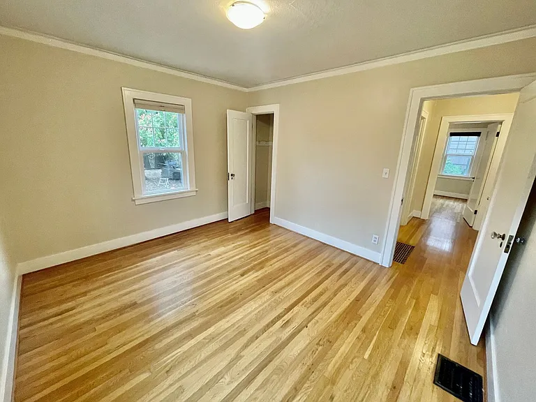 6976 NE Stanton St — Photo 25