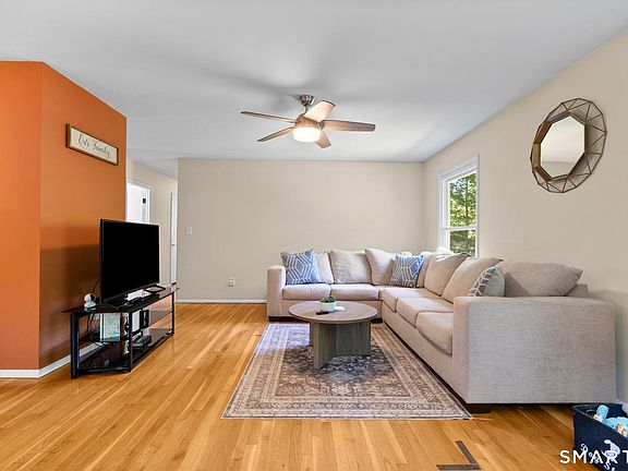 4th image of 293 Guinea Road