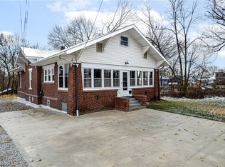 613 Wooster Rd N, Barberton, OH 44203