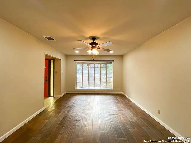 11039 Whisper Valley St — Photo 5