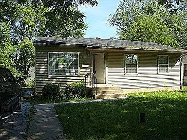 22410 Strassburg Ave photo 1