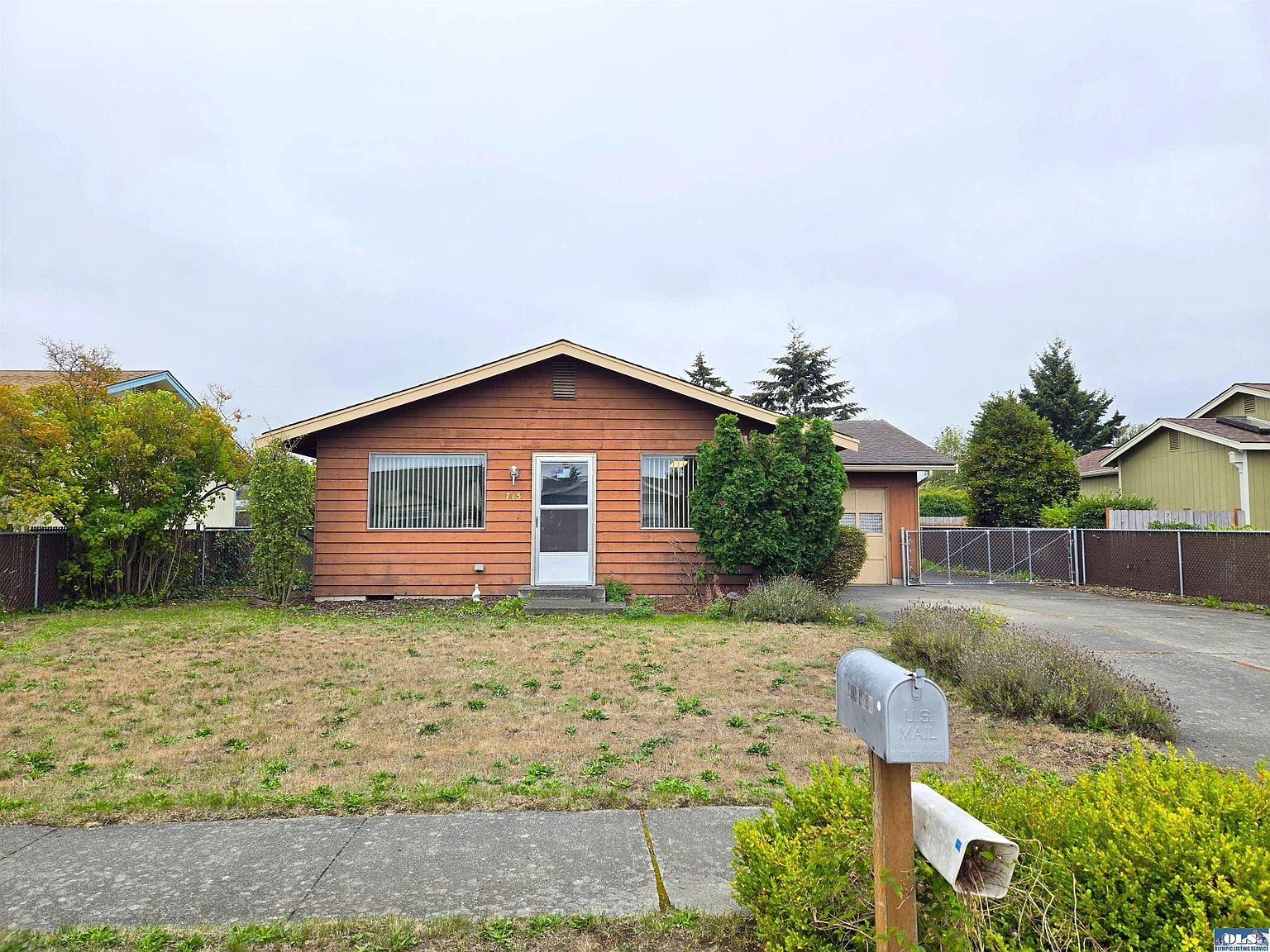 715 W Fir St photo 1