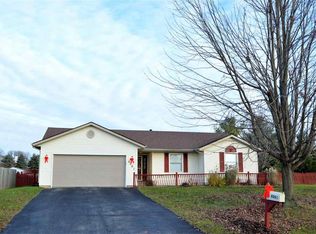 8061 Hawkeye Ct, Machesney Park, IL 61115