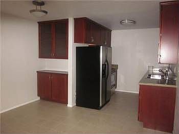 5th image of 3815 3rd Ave APT 15