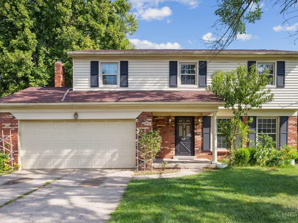 2104 Edinburg Ln, Fairfield, OH 45014