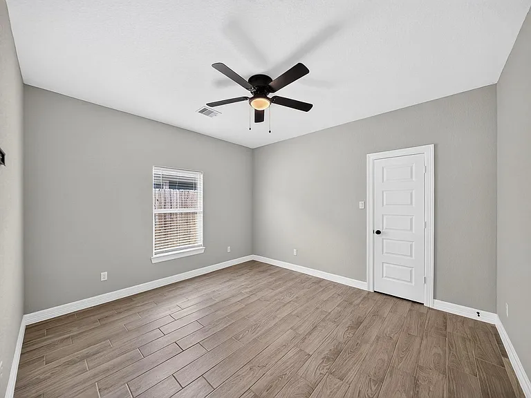 2309 Minnesota St — Photo 17