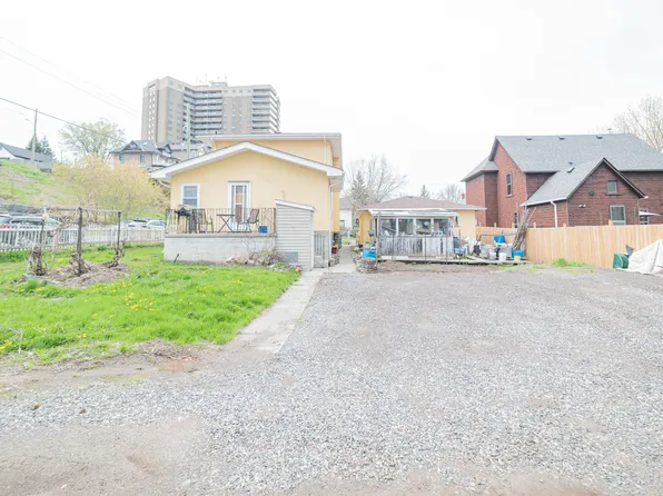 371 Ambrose St, Thunder Bay, ON P7B 1M1