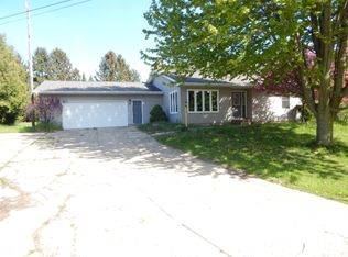 4980 Lordon Ln, Fremont, MI 49412