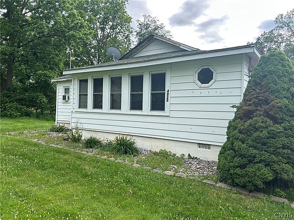 3rd image of 4825 Cedarvale Rd