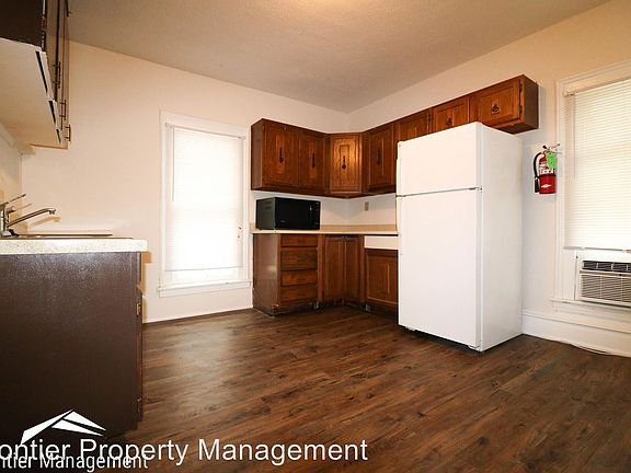 5th image of 1019 Moro St #A