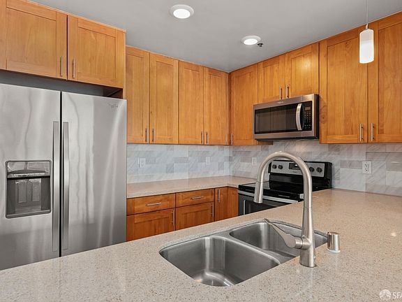 5th image of 300 3rd St #602-L