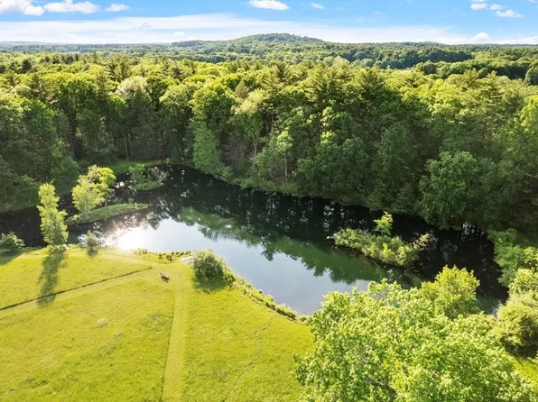 308 Musterfield Rd, Concord, MA 01742