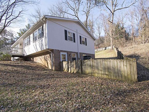 4th image of 1411 Valleyview Dr
