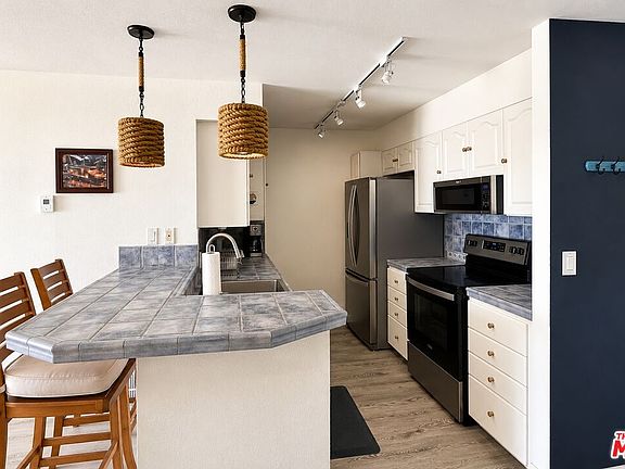 5th image of 1140 Ocean Blvd #235