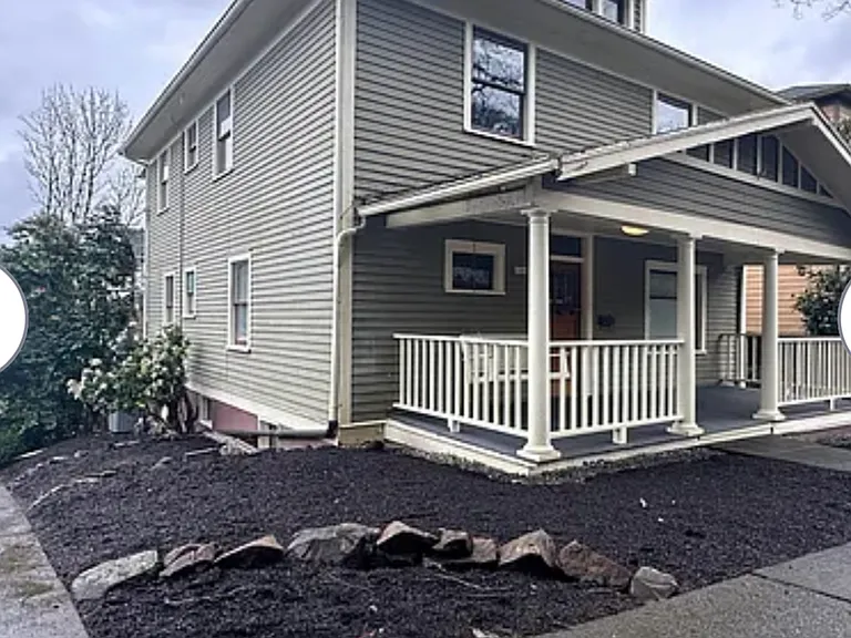 5004 SW View Point Ter — Photo 2