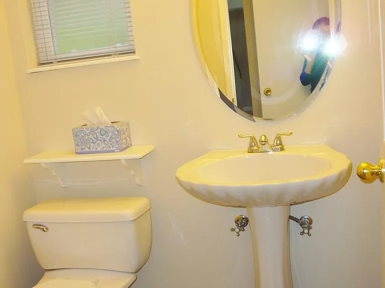 Powder room