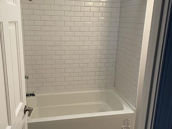 3rd image of 602 Rively Ave