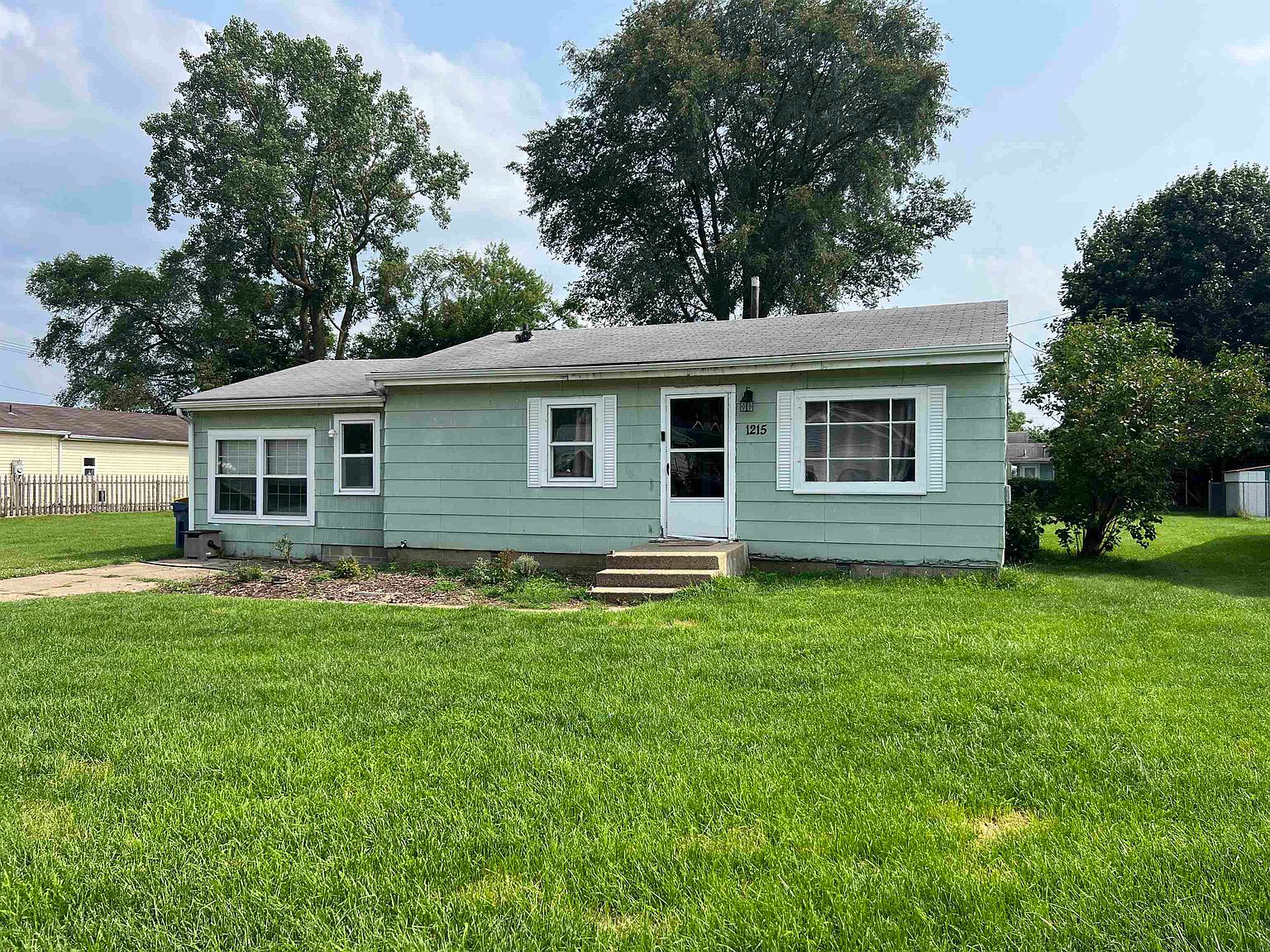 1215 E Borley Ave, Mishawaka, IN 46545 MLS 202326257 Zillow