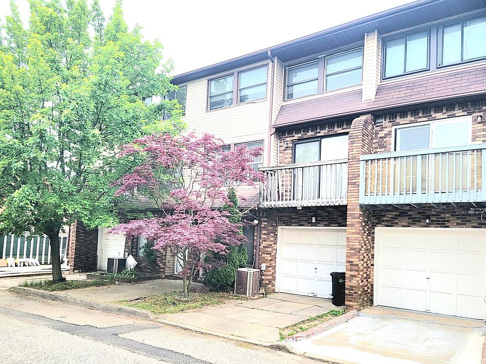 1st image of 27 Lyndale Ln