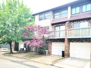 27 Lyndale Ln, Staten Island, NY 10312