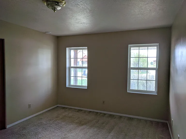 439B Country Club Ln — Photo 20