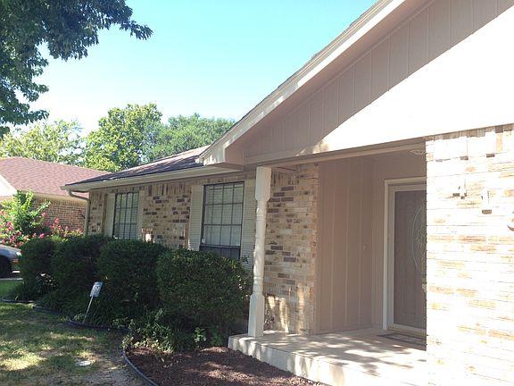 3rd image of 416 Bodart Ln