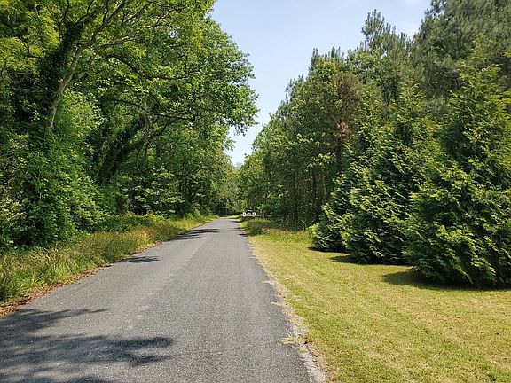 4th image of 6048 Narrow Channel Dr