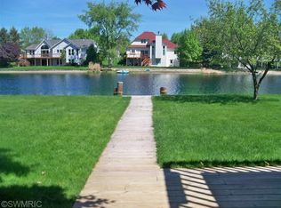 469 Pine Lake Ct, Holland, MI 49424