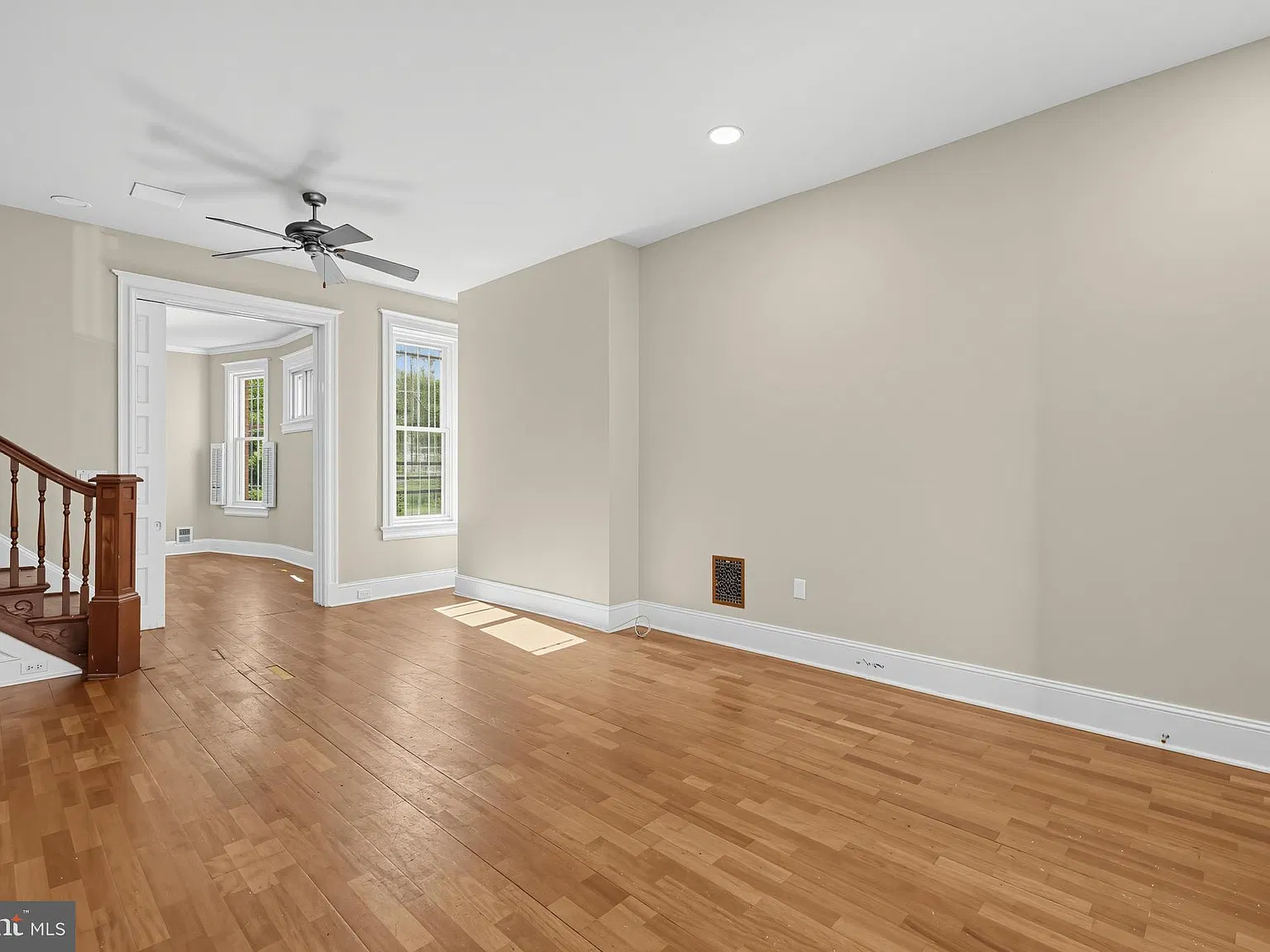 4 bed, 2.5 bath, 2496 sqft, $5,450 — Photo 4
