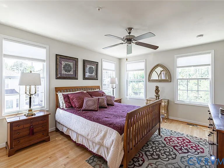 3921 Liesfeld Pl — Photo 34