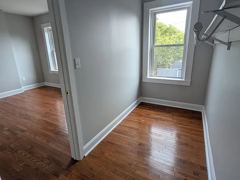 37 William St #33 — Photo 7