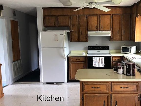3rd image of 1306 Lockewood Dr #4