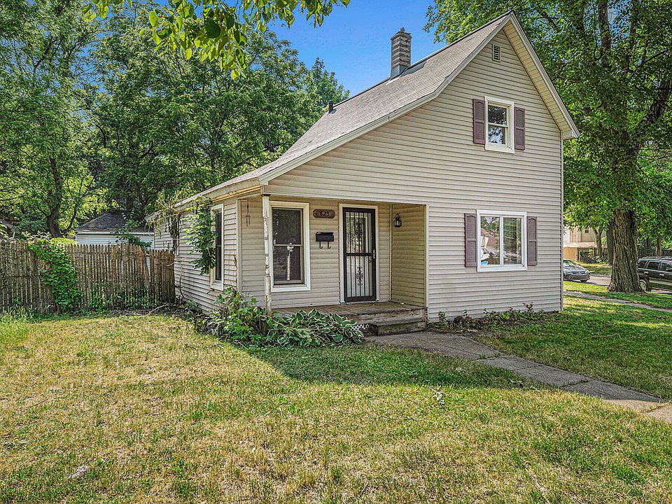 1st image of 825 Douglas Ave