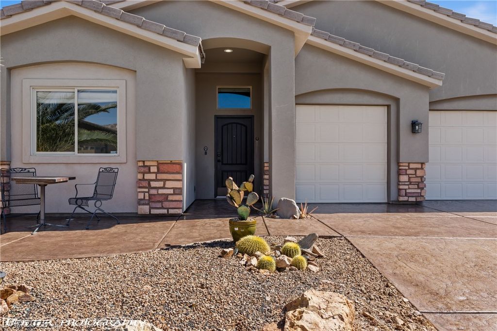 1352 Lexington Ln, Mesquite, NV - More