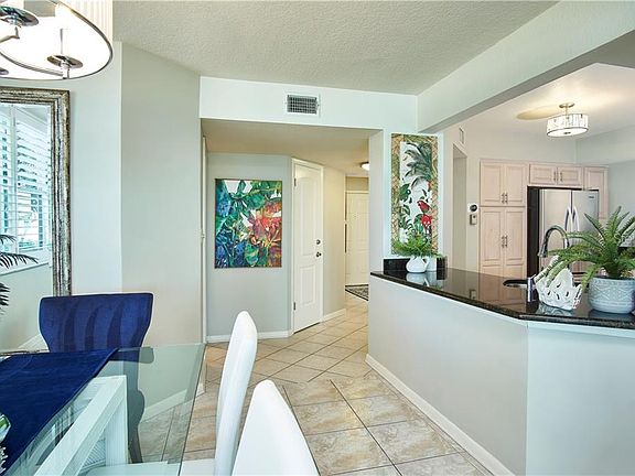 5th image of 5801 Bahia Del Mar Cir APT 116
