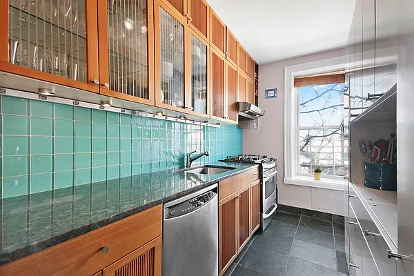 Sold by Corcoran | media 6