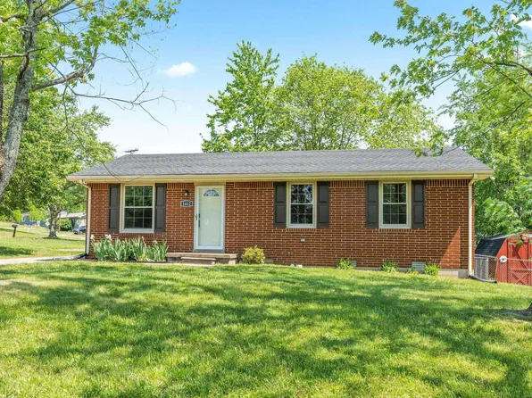1412 Honeysuckle Dr, Hopkinsville, KY 42240